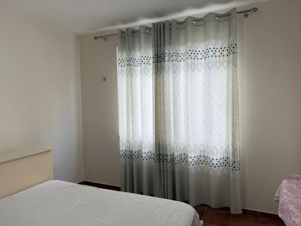 Jepet me qira 2+1+1 Astir te Fratari 42.000 leke