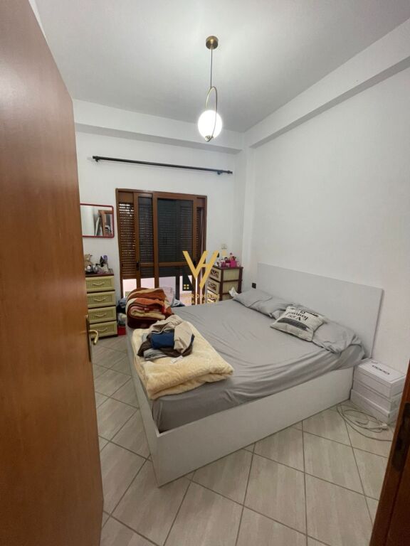 JEPET APARTAMENT 1+1+BLK ME ME QIRA NE VASIL SHANTO 40.000 LEKE