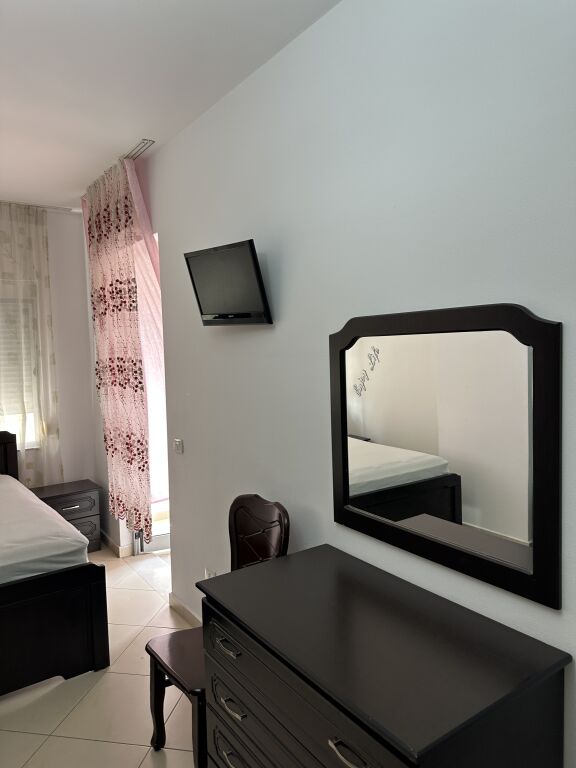 1+1 For Rent, Astiri Roundabout