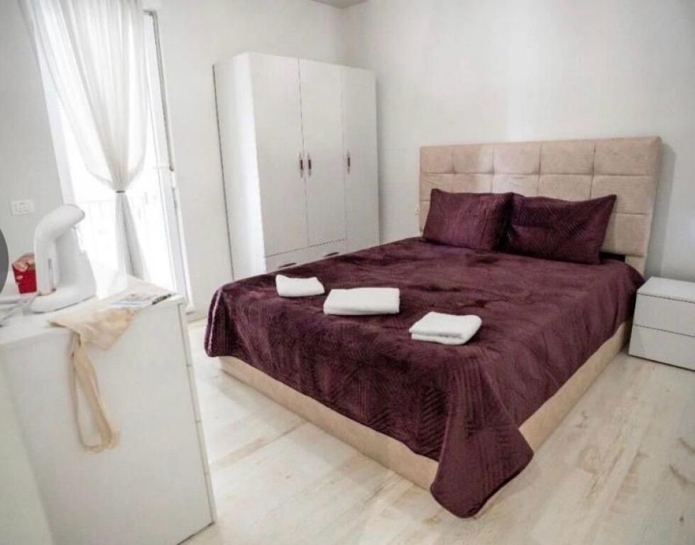 Jepet Me Qera Apartament 1+1+1 Ballkon