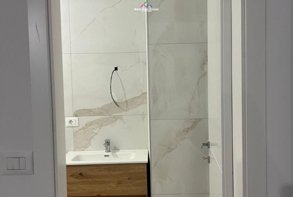 Zyre Me Qera 2+1 Tek Rruga Dritan Hoxha (ID BZ2973) Tirane