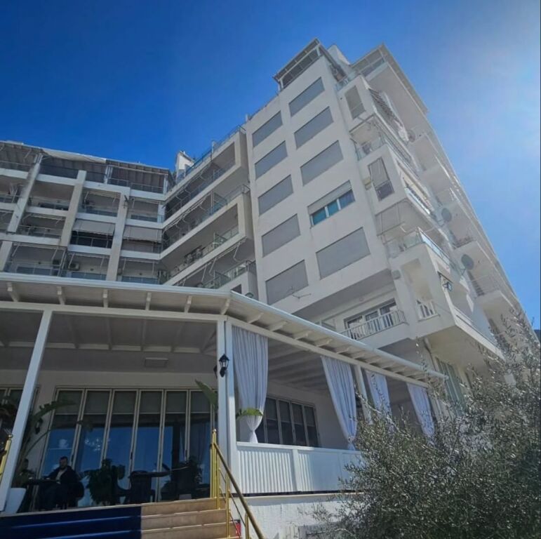Apartament me Qira Ditore