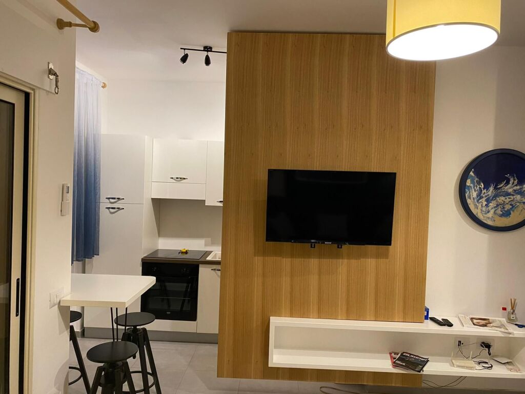 🏡 Shitet Apartament 1+1  📍 Perla Residence – Gjiri i Lalzit