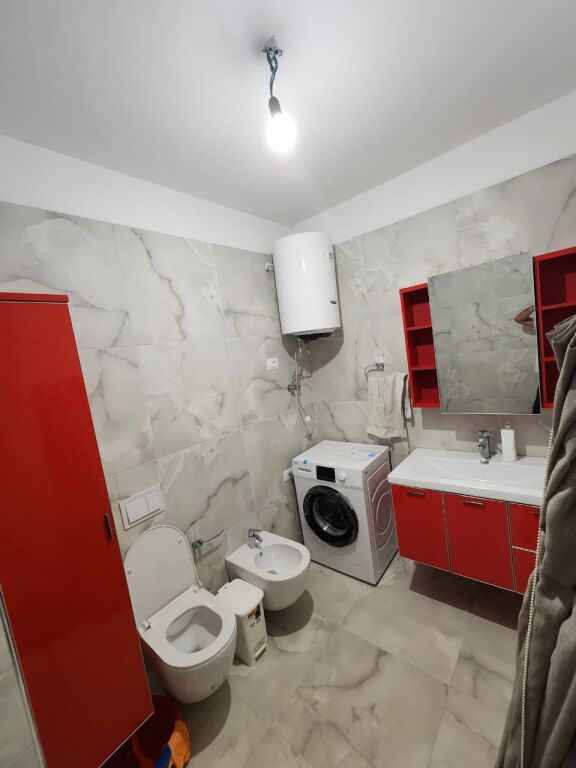 Jepet me qera Apartamenti 2+1+ Garazh , Univers City 450 Mije leke