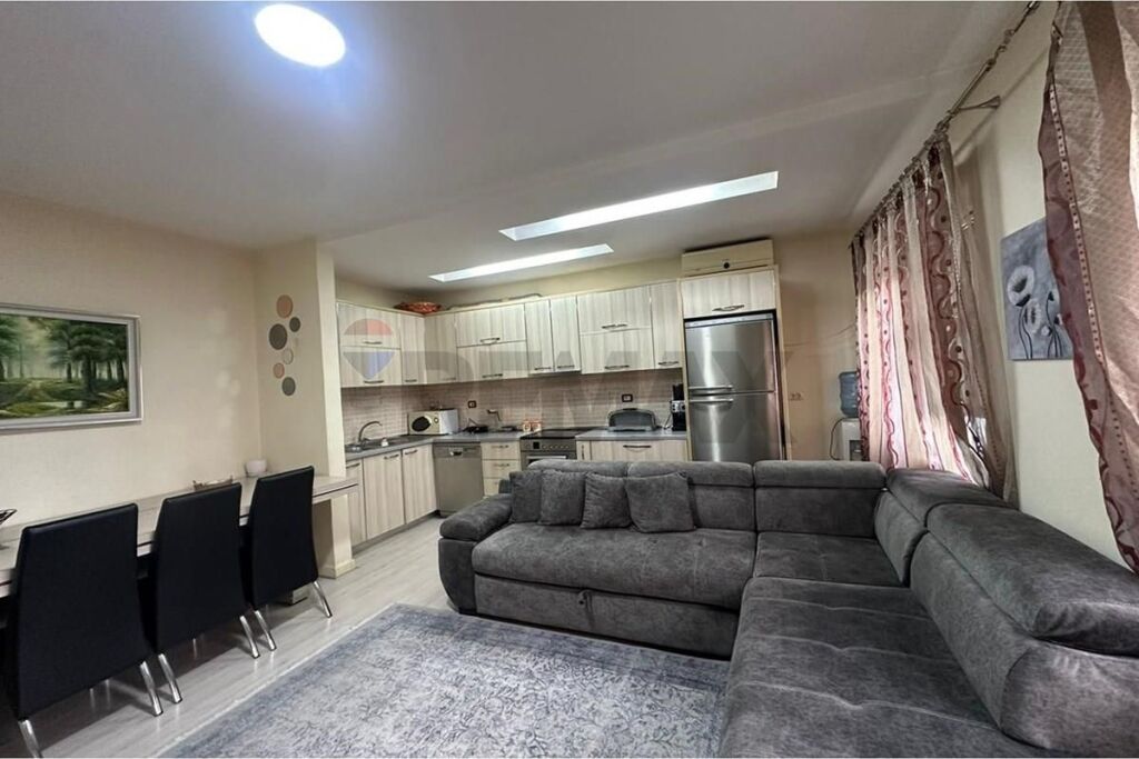 Apartament me qera 2+1