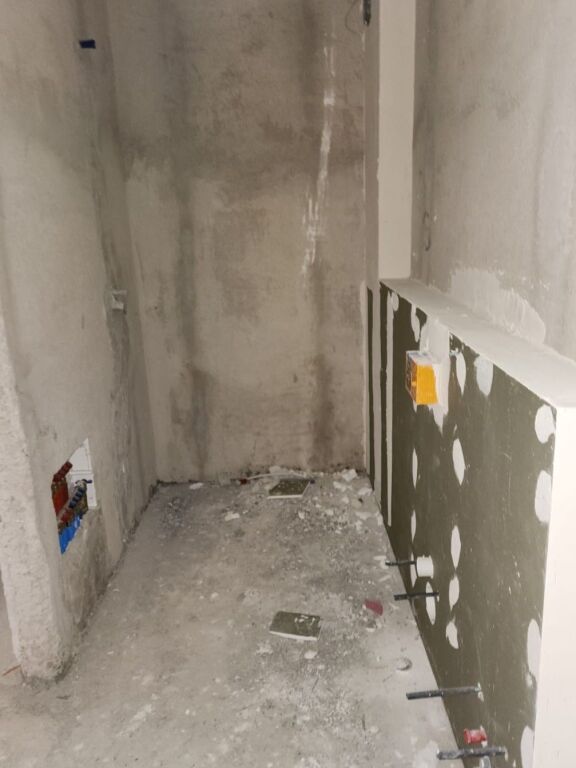 🏢 Vendesi in vendita 2+1+2 in un edificio moderno in costruzione vicino alla Scuola di Balletto e alla Scuola “Mihal Grameno”