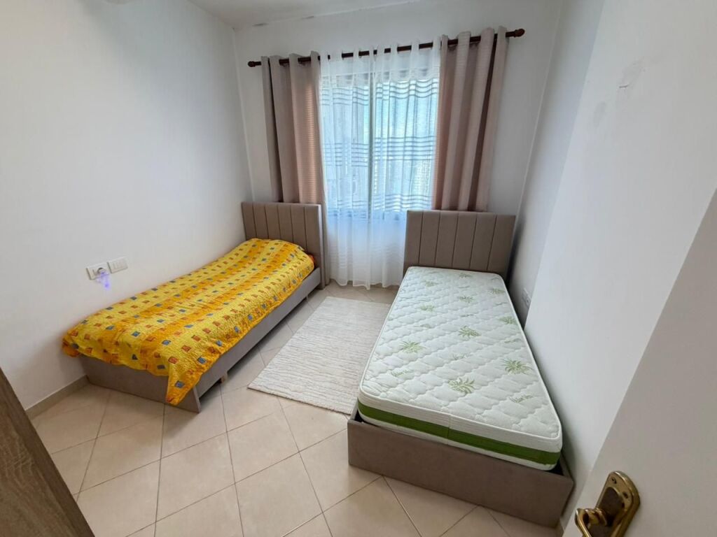 🏡 Jepet me qira apartament duplex 📍Yzberisht Te Nela 6 💶 Çmimi: 550€ / muaj