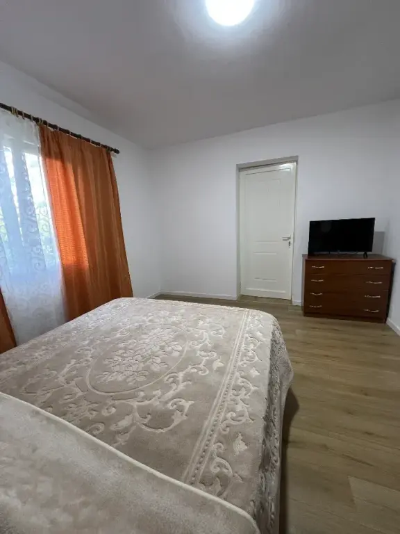 Qera | Shtëpi private 1 + 1 | Tregu Elektrik | 300 €/muaj
