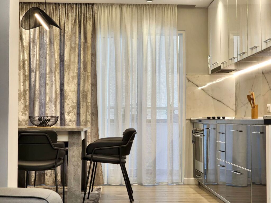 Me Qera: 2+1 🔑 Modern &amp; I Ri 📍 BLLOK/GARDA - Super Investim (Kati 4 Jo I Fundit) - 950€/Muaj