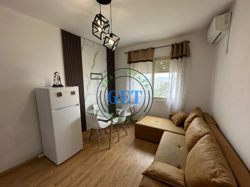 Shitet Apartament 1+1 i Mobiluar, Plazh, Durrës