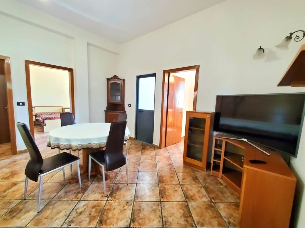 Jepet Apartament me qera