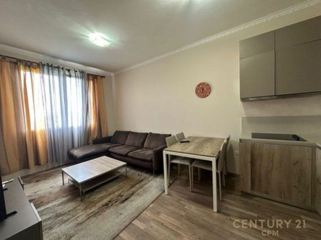 Apartament 1+1 Per Qera Tek Ish Fusha E Aviacionit!