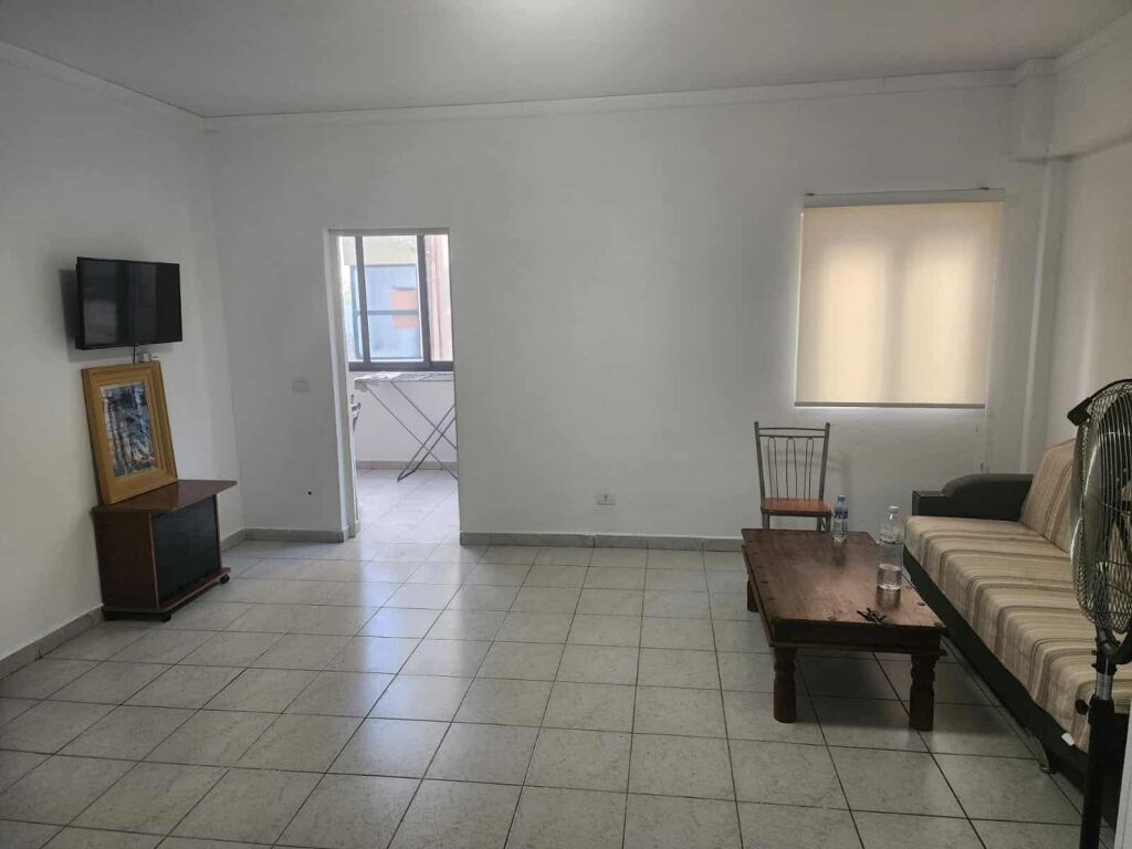 Shitet, Apartament 2+1, Në Shkëmbin e Kavajës – Vija e Dytë me Detin.