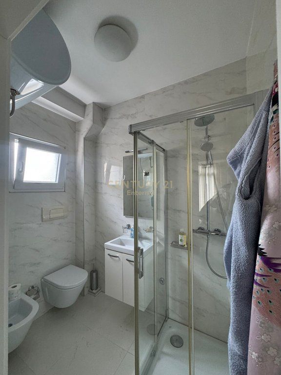Apartament 2+1 per shitje tek Blloku