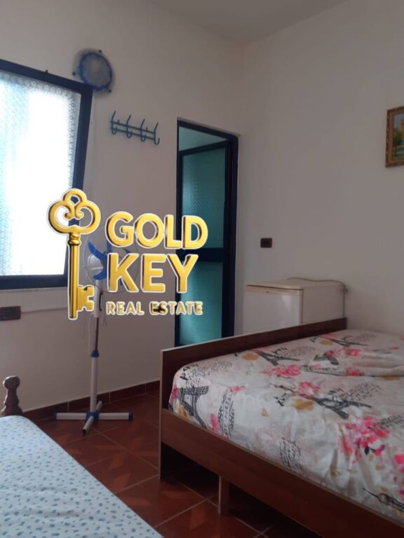 FOR RENT PREMISES WITH 7 ROOMS FOR DAILY RENT.