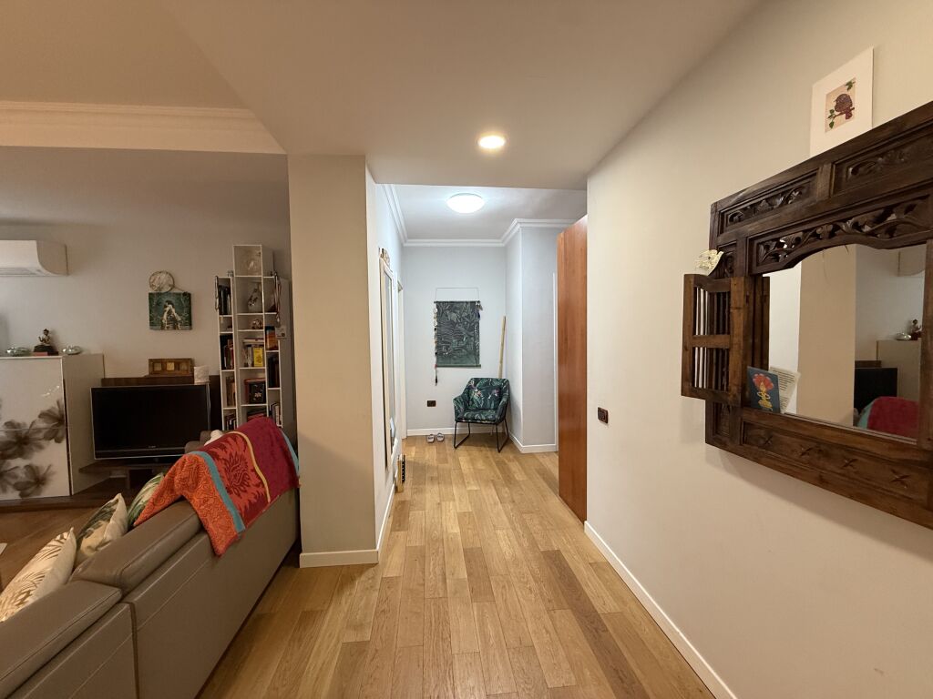 Shitet apartament 2+1+2 ne Bllok, Tirane