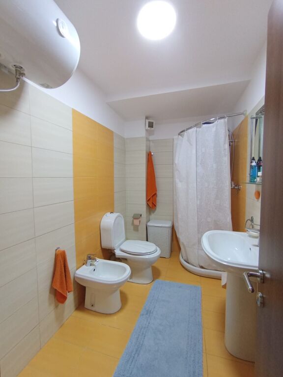 Shitet Apartament 125 m2 ne Golem
