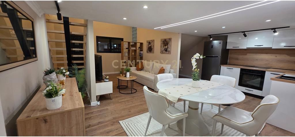 APARTMENT/DUPLEX FOR SALE , BEACH, DURRES !
