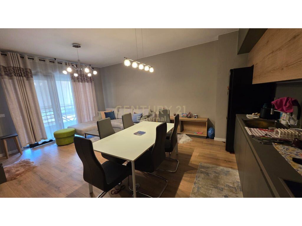Apartament 2+1+2 tek Kompleksi 'Panorama'