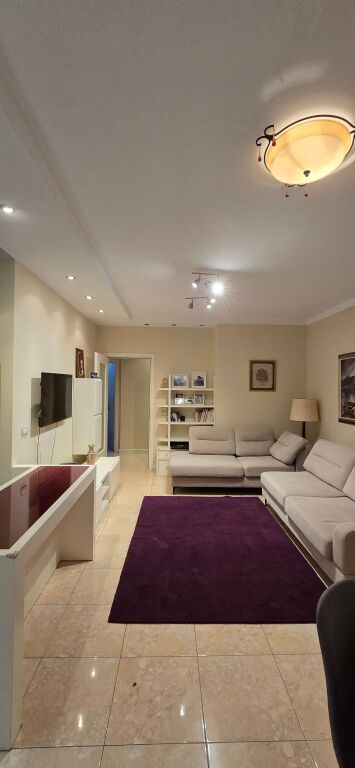 JEPET ME QIRA  APARTAMENT 2+1