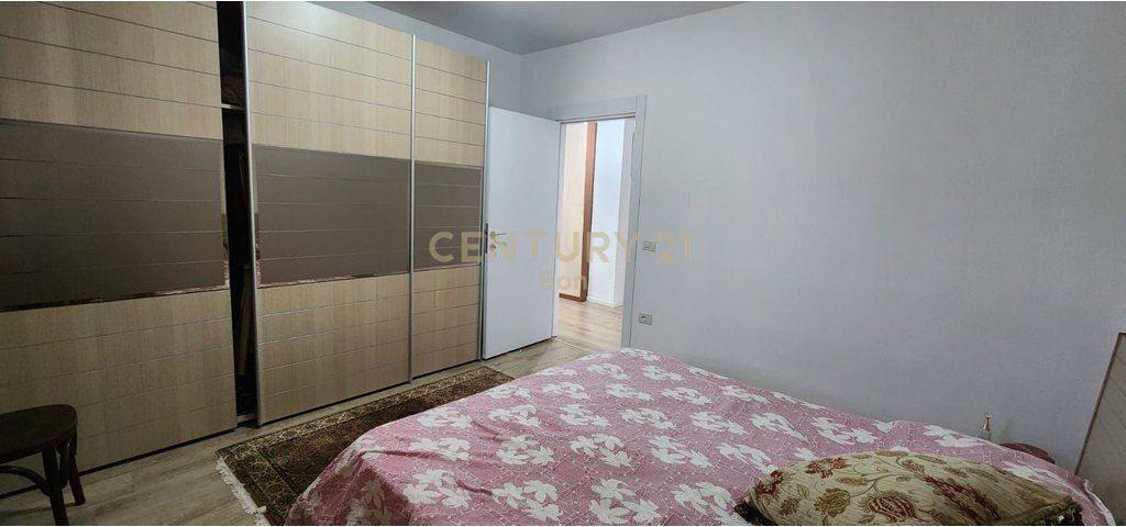 JEPET ME QERA APARTAMENT 2+1+2 ME VERANDE, LAGJJA 17, DURRES !