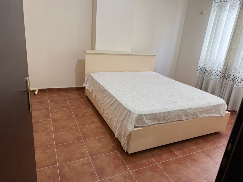 Jepet me qira 2+1+1 Astir te Fratari 42.000 leke