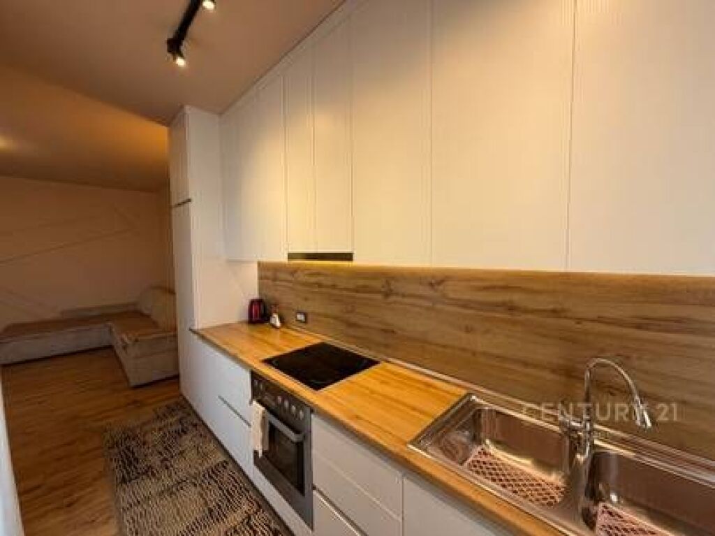 Ofrojme apartament 1+1 me qira!