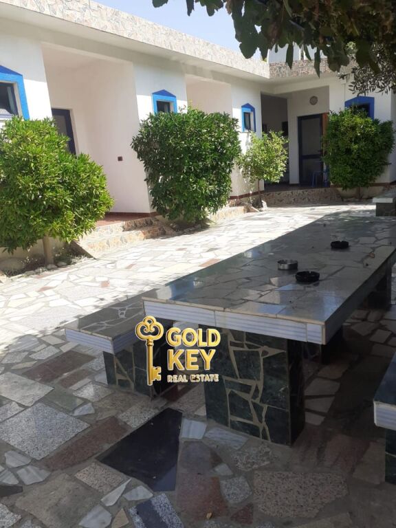 FOR RENT PREMISES WITH 7 ROOMS FOR DAILY RENT.