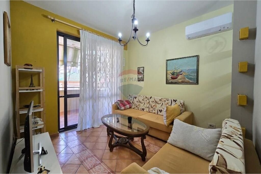 Apartment 2+1 for rent Paris Commune