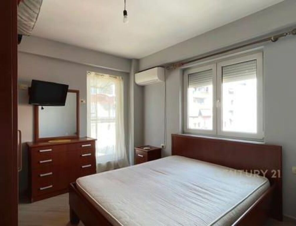Japim me Qira Apartament 1+1 me verande tek Jordan Misja
