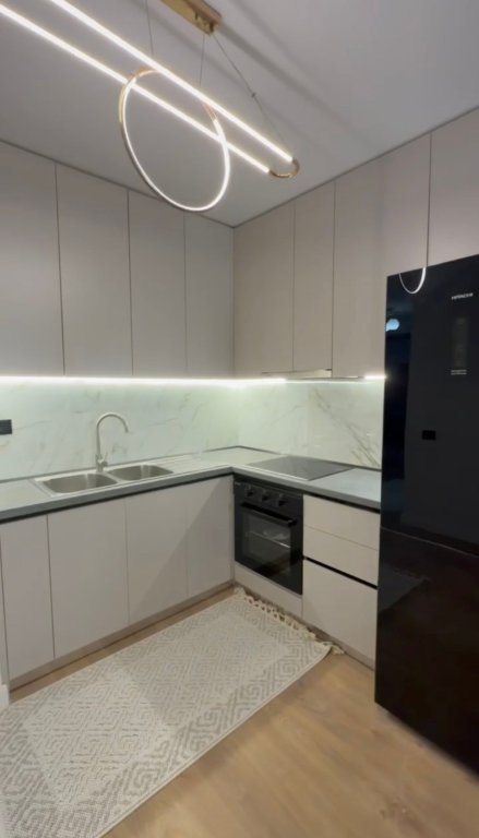 🏡 Shitet Apartament 1+1 tek Astiri – pranë SPAR &amp; Kompleksi Fratari