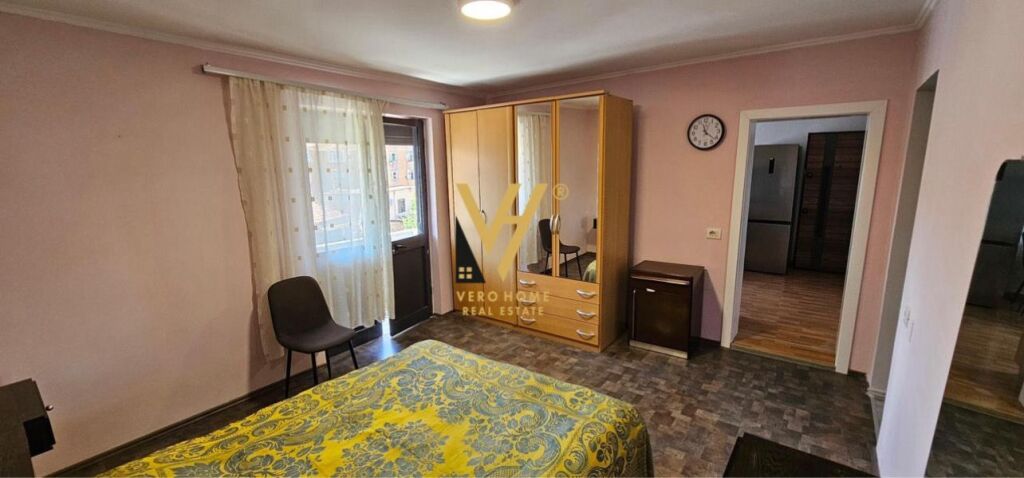 JEPET APARTAMENT 1+1+BLK ME QERA TEK ISH TREGU ELEKTRIK 50.000 LEKE