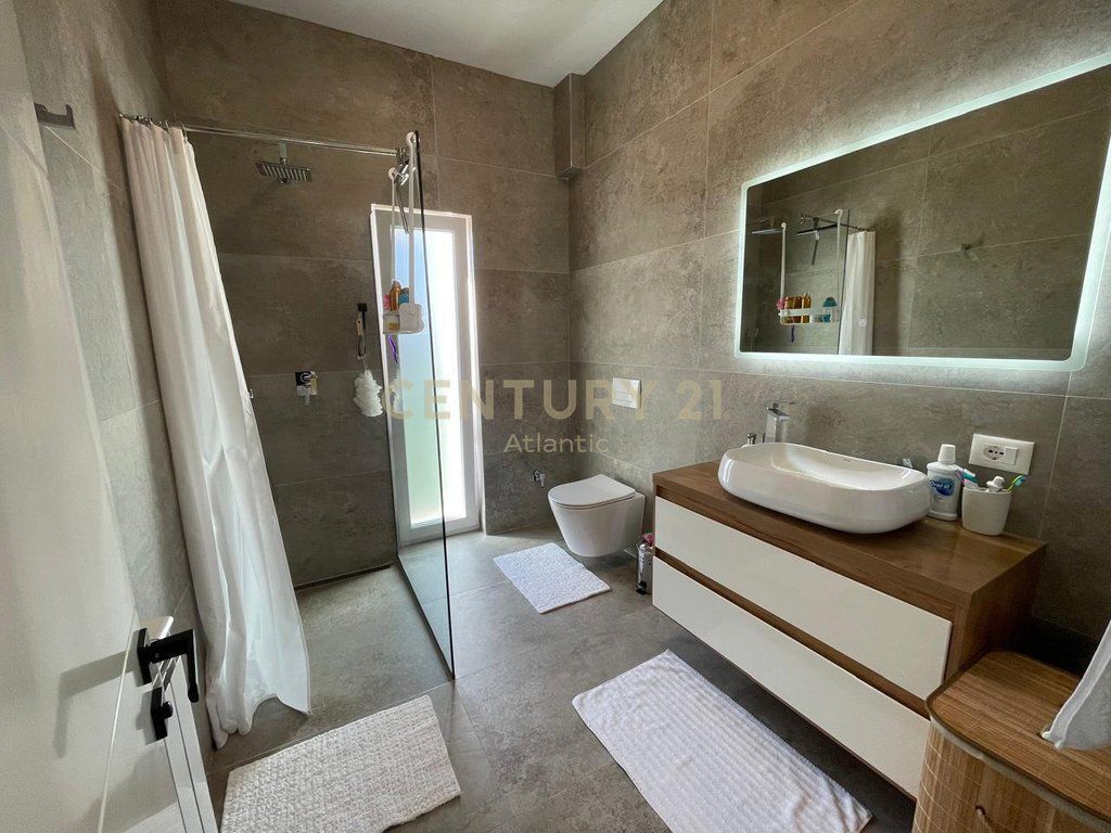 Super 3-Storey Villa for Sale on the Beach, Durres – Near the Red Wheel