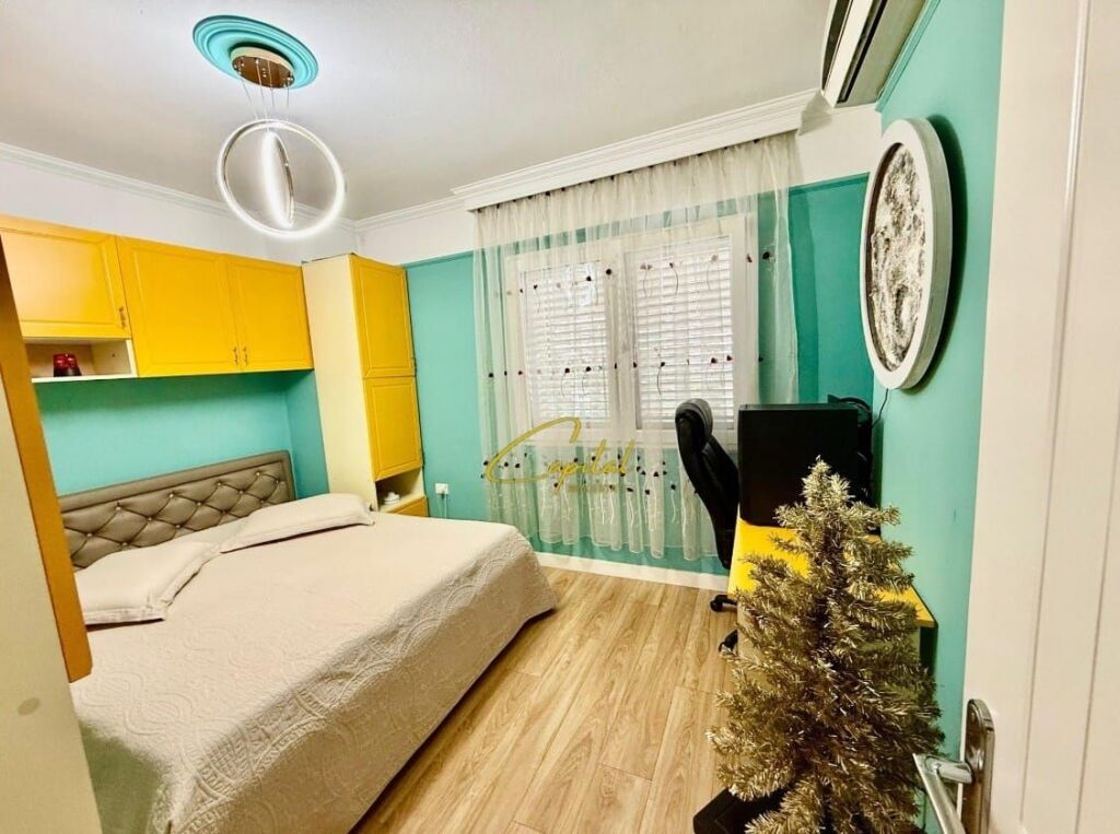 APARTAMENT ME QIRA 2+1+2 KOMUNA E PARISIT 1000 EURO