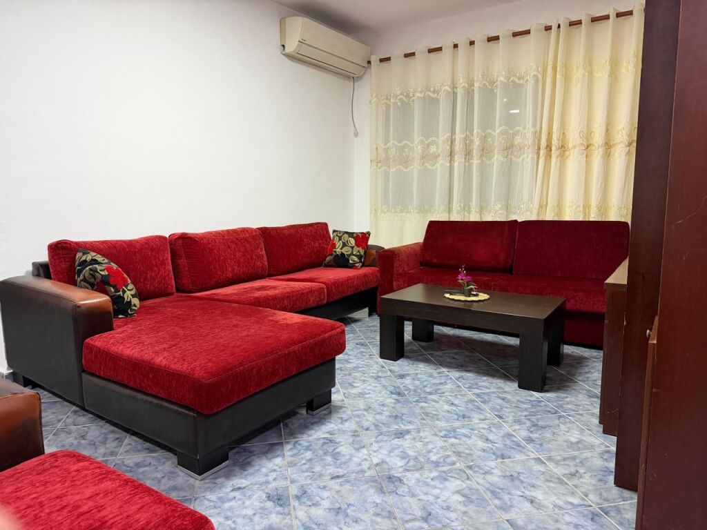 🏢Fresk,prane Deges se Thesarit jepet me qera apartament 2+1+2 i mobiluar.  40,000 Leke    