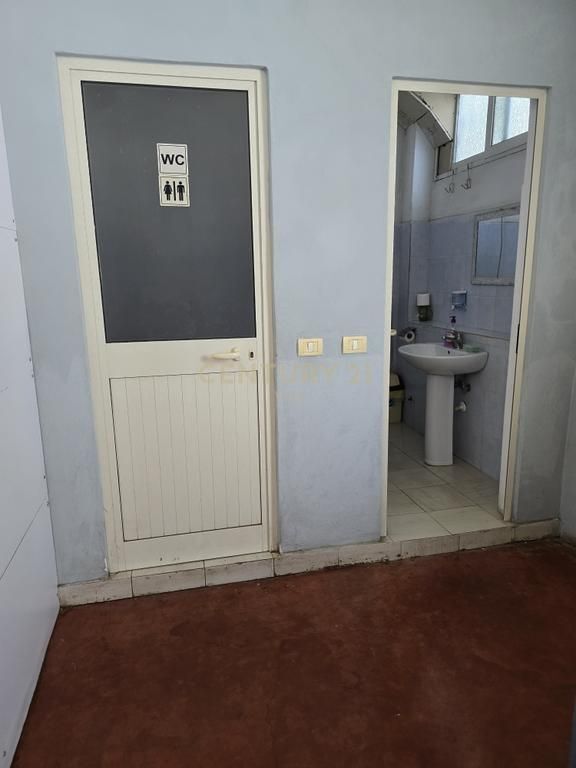 Shop for sale in Durrës (Price per m2 420 euro) !!!
