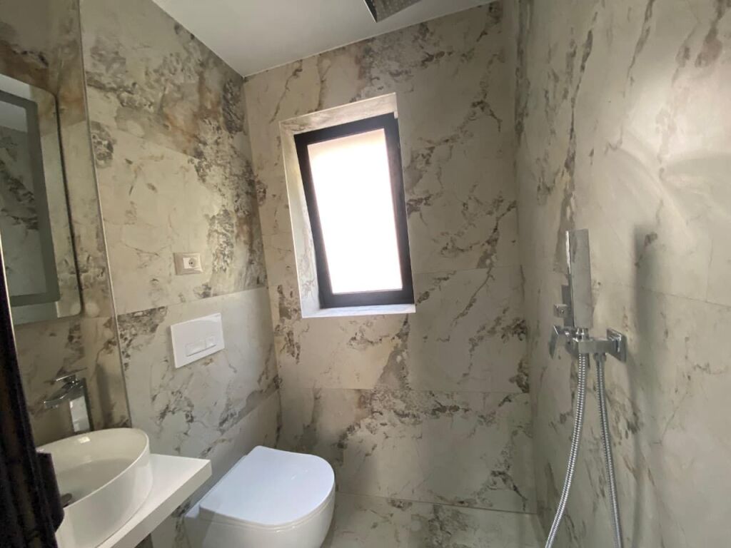 🏡 Shitet Apartament 1+1 – pranë Shkollës së Baletit, Tiranë