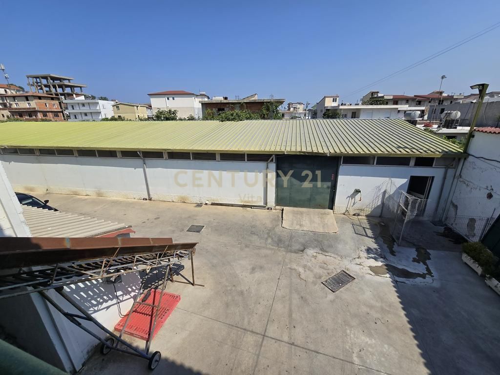 Shop for sale in Durrës (Price per m2 420 euro) !!!