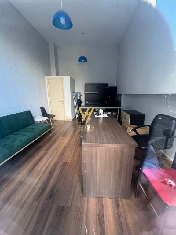 SHOP 22 M2 FOR RENT AT DINAMO STADIUM 40,000 LEKE