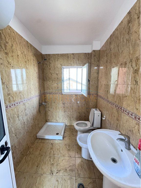 Shitet Apartament 1+1, Rruga Irfan Tomini