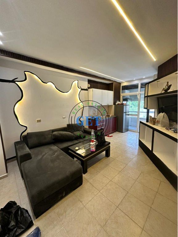 Shitet Apartament 1+1 | Shkëmbi i Kavajës,Durrës.