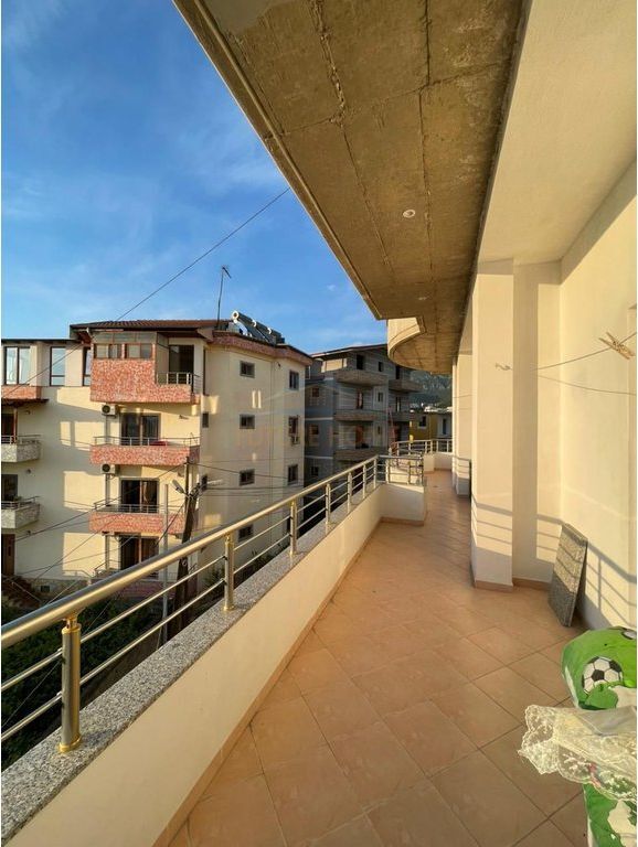 Qera, Apartament 2+1+2+Ballkon+Post Parkimi, Kodra e Priftit.