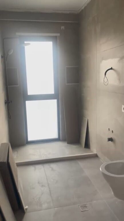 Qera | Ambjent Biznesi | Porcelan | 650 €/muaj