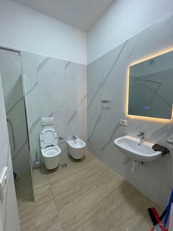 APARTAMENT 1+1 + PARKIM PER QERA TEK DELIJORGJI