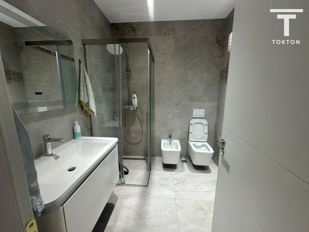 IN VENDITA, APPARTAMENTO 2+1+2, COMPLESSO URBAN GATE, ASTIR, TIRANA
