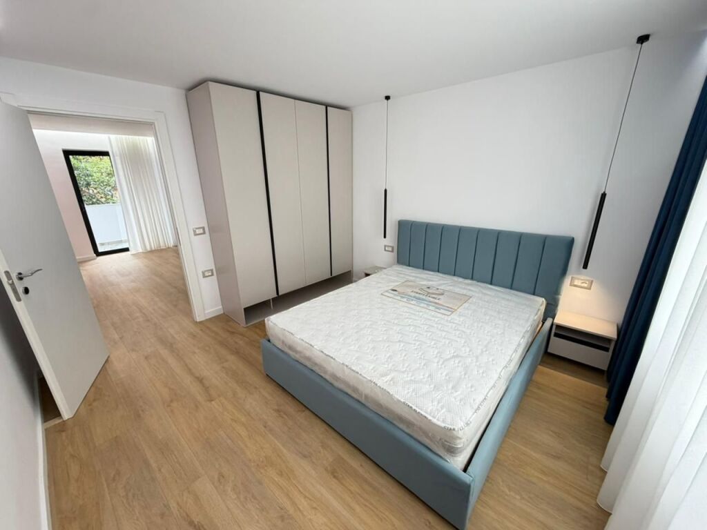 🏡 Shitet Super Apartament 1+1  📍 Tek Shkolla e Baletit, përballë Urës së Tabakëve📄 Me hipotekë, mundësi blerje me kredi