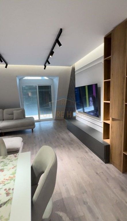 Shitet Apartament 2+1 ne Fresk, afer rruges Muhamed Deliu