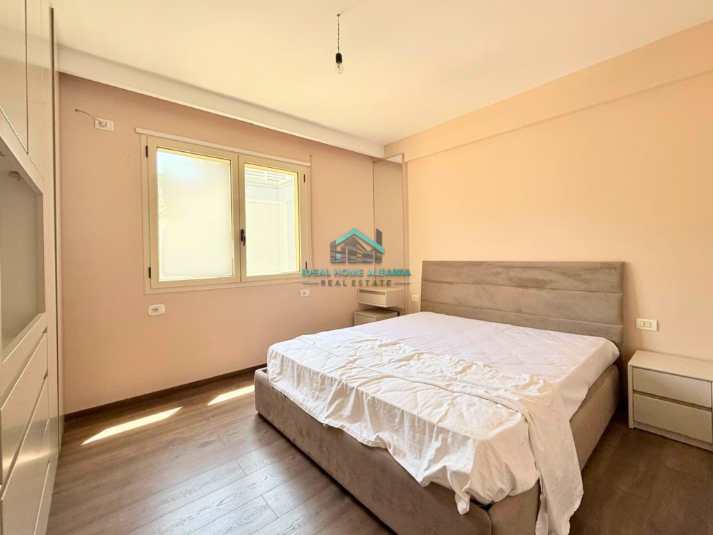 Apartament 2+1 në shitje te Lungomare, Vlorë