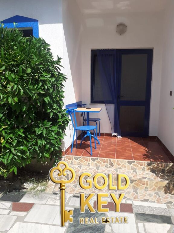 FOR RENT PREMISES WITH 7 ROOMS FOR DAILY RENT.
