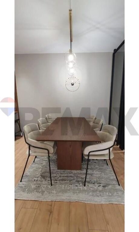 Apartament - Për Qira - Kopshti Botanik, Tiranë